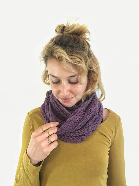 Rambling_roses_scarf_medium2